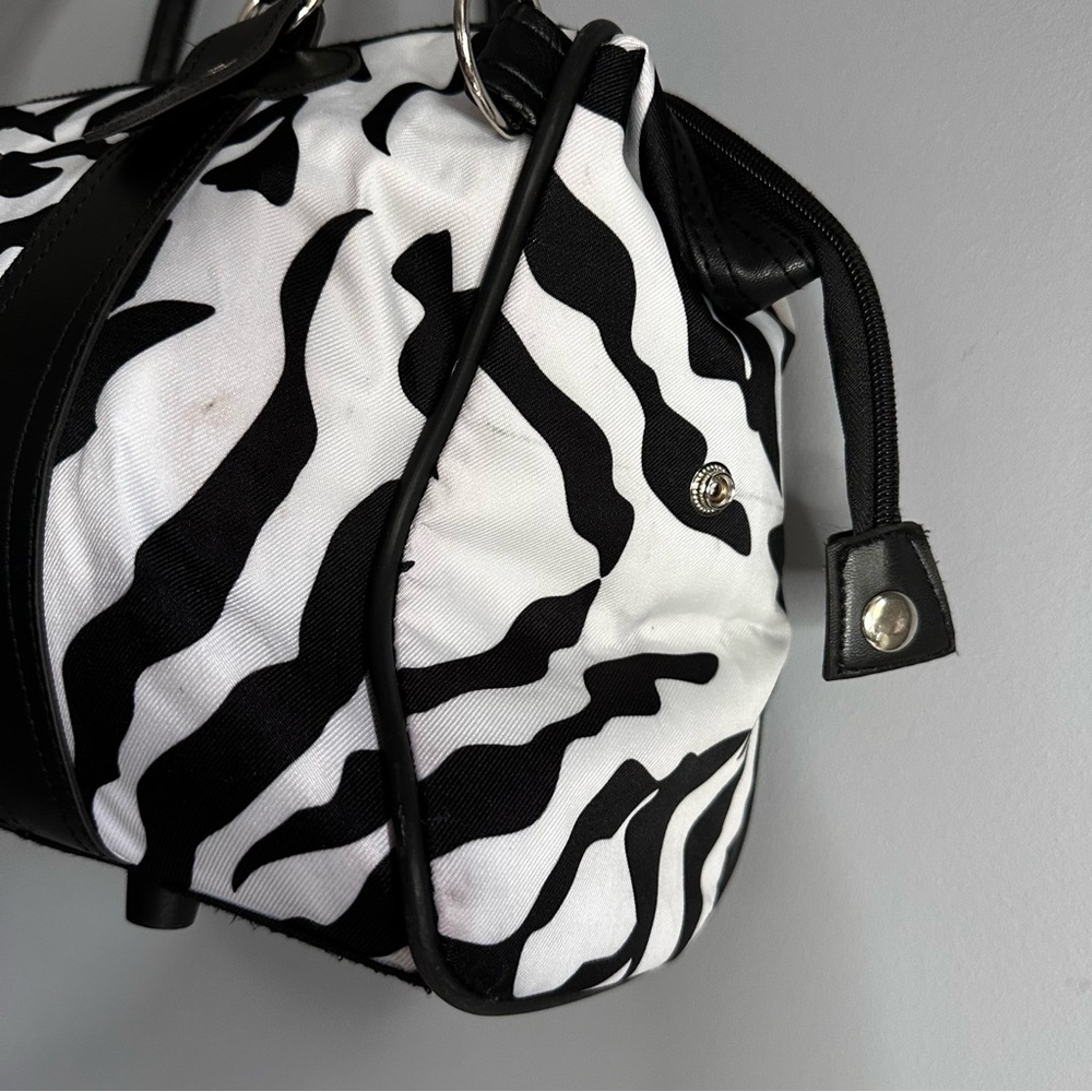 TRACKER Zebra Print Carry On / Overnight Bag - black & white GUC - Picture 4 of 13